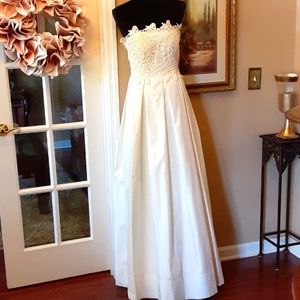 Eliza J ivory strapless lace bodice bridal dress ivory long formal size 2 New…